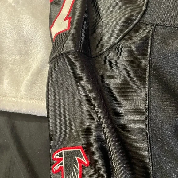 Mitchell & Ness Black Atlanta Falcons Michael Vick Jersey - Picture 9 of 9